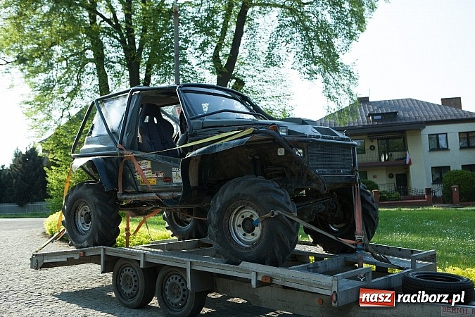 Zdjęcie w galerii na portalu naszraciborz.pl: Fani jazdy terenowej zjechali do Szymocic  wiadomości z regionu