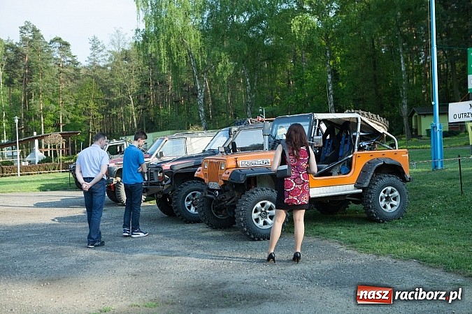 Zdjęcie w galerii na portalu naszraciborz.pl: Fani jazdy terenowej zjechali do Szymocic  wiadomości z regionu