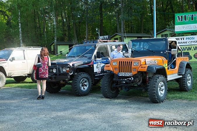 Zdjęcie w galerii na portalu naszraciborz.pl: Fani jazdy terenowej zjechali do Szymocic  wiadomości z regionu