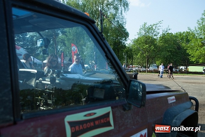 Zdjęcie w galerii na portalu naszraciborz.pl: Fani jazdy terenowej zjechali do Szymocic  wiadomości z regionu