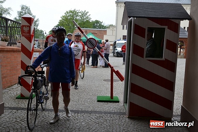 Zdjęcie w galerii na portalu naszraciborz.pl: 10 lat Polski w UE. Piknik ze Strażą Graniczną na Zamku Piastowskim wiadomości z regionu