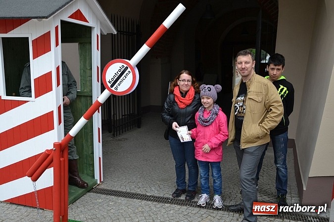 Zdjęcie w galerii na portalu naszraciborz.pl: 10 lat Polski w UE. Piknik ze Strażą Graniczną na Zamku Piastowskim wiadomości z regionu