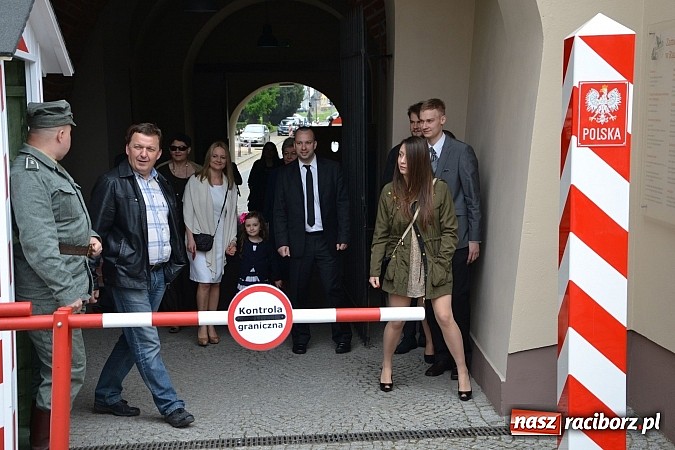 Zdjęcie w galerii na portalu naszraciborz.pl: 10 lat Polski w UE. Piknik ze Strażą Graniczną na Zamku Piastowskim wiadomości z regionu