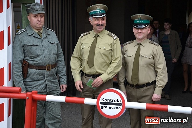 Zdjęcie w galerii na portalu naszraciborz.pl: 10 lat Polski w UE. Piknik ze Strażą Graniczną na Zamku Piastowskim wiadomości z regionu