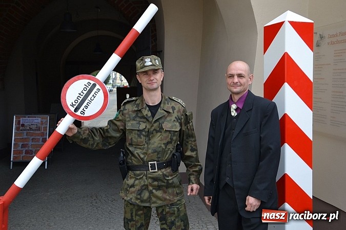 Zdjęcie w galerii na portalu naszraciborz.pl: 10 lat Polski w UE. Piknik ze Strażą Graniczną na Zamku Piastowskim wiadomości z regionu