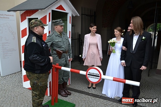 Zdjęcie w galerii na portalu naszraciborz.pl: 10 lat Polski w UE. Piknik ze Strażą Graniczną na Zamku Piastowskim wiadomości z regionu