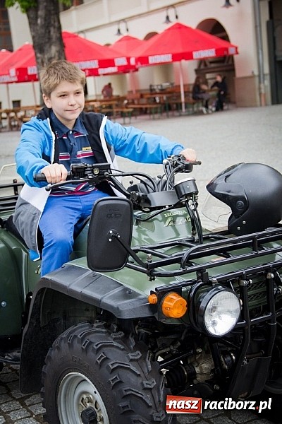 Zdjęcie w galerii na portalu naszraciborz.pl: 10 lat Polski w UE. Piknik ze Strażą Graniczną na Zamku Piastowskim wiadomości z regionu