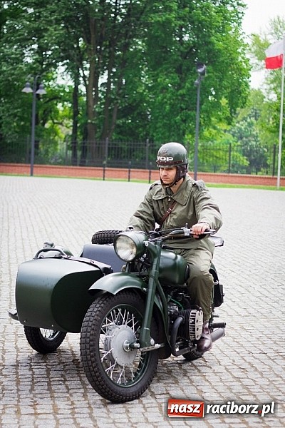 Zdjęcie w galerii na portalu naszraciborz.pl: 10 lat Polski w UE. Piknik ze Strażą Graniczną na Zamku Piastowskim wiadomości z regionu