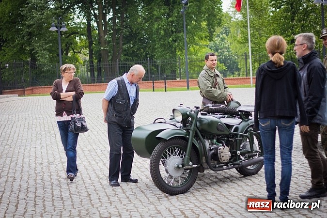 Zdjęcie w galerii na portalu naszraciborz.pl: 10 lat Polski w UE. Piknik ze Strażą Graniczną na Zamku Piastowskim wiadomości z regionu