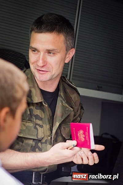 Zdjęcie w galerii na portalu naszraciborz.pl: 10 lat Polski w UE. Piknik ze Strażą Graniczną na Zamku Piastowskim wiadomości z regionu