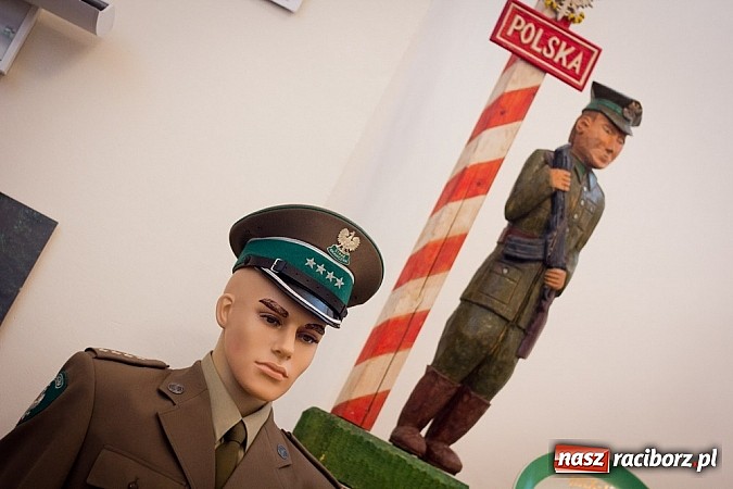 Zdjęcie w galerii na portalu naszraciborz.pl: 10 lat Polski w UE. Piknik ze Strażą Graniczną na Zamku Piastowskim wiadomości z regionu