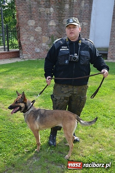 Zdjęcie w galerii na portalu naszraciborz.pl: 10 lat Polski w UE. Piknik ze Strażą Graniczną na Zamku Piastowskim wiadomości z regionu