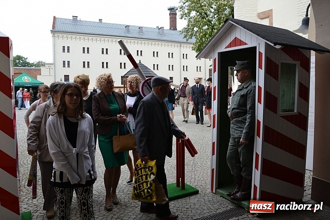 Zdjęcie w galerii na portalu naszraciborz.pl: 10 lat Polski w UE. Piknik ze Strażą Graniczną na Zamku Piastowskim wiadomości z regionu