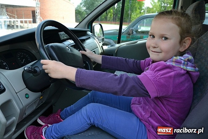 Zdjęcie w galerii na portalu naszraciborz.pl: 10 lat Polski w UE. Piknik ze Strażą Graniczną na Zamku Piastowskim wiadomości z regionu