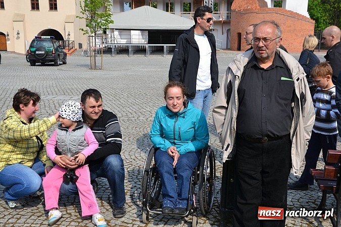 Zdjęcie w galerii na portalu naszraciborz.pl: 10 lat Polski w UE. Piknik ze Strażą Graniczną na Zamku Piastowskim wiadomości z regionu
