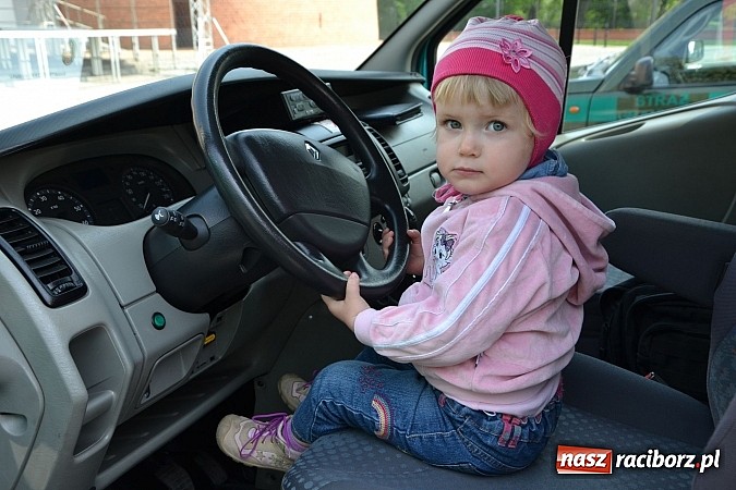 Zdjęcie w galerii na portalu naszraciborz.pl: 10 lat Polski w UE. Piknik ze Strażą Graniczną na Zamku Piastowskim wiadomości z regionu