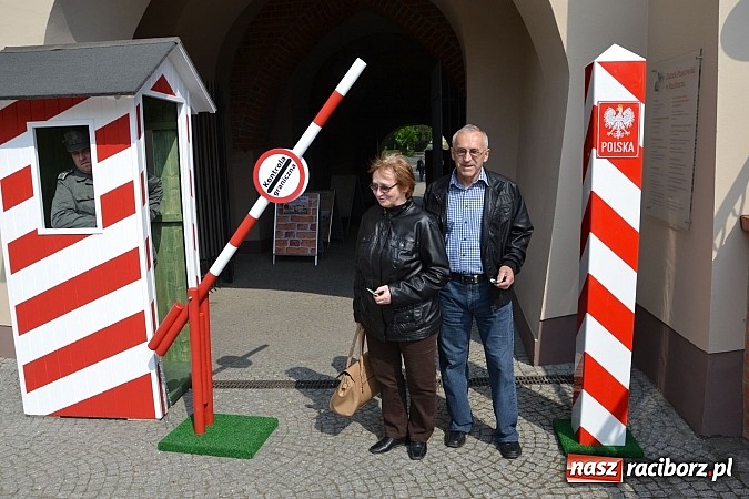 Zdjęcie w galerii na portalu naszraciborz.pl: 10 lat Polski w UE. Piknik ze Strażą Graniczną na Zamku Piastowskim wiadomości z regionu