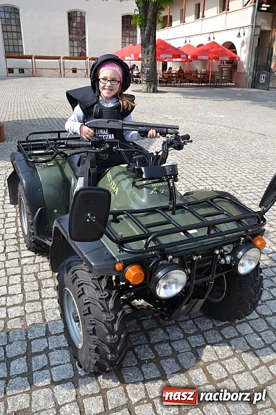 Zdjęcie w galerii na portalu naszraciborz.pl: 10 lat Polski w UE. Piknik ze Strażą Graniczną na Zamku Piastowskim wiadomości z regionu