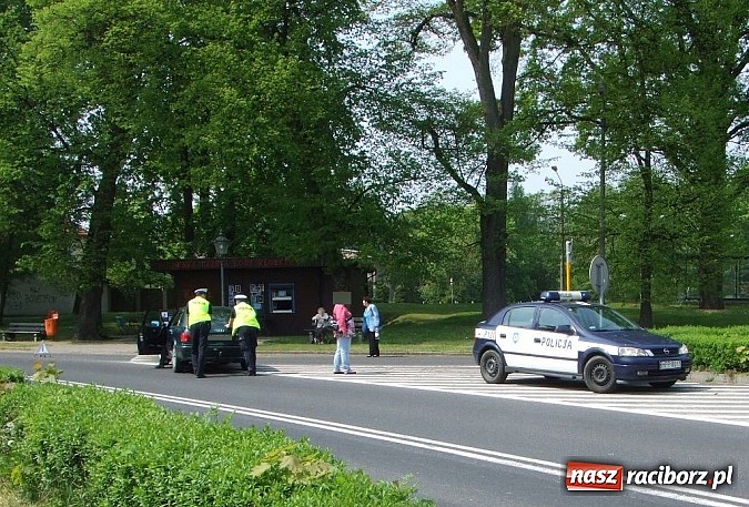 Zdjęcie w galerii na portalu naszraciborz.pl: Kolizja w samym centrum Rud  wiadomości z regionu