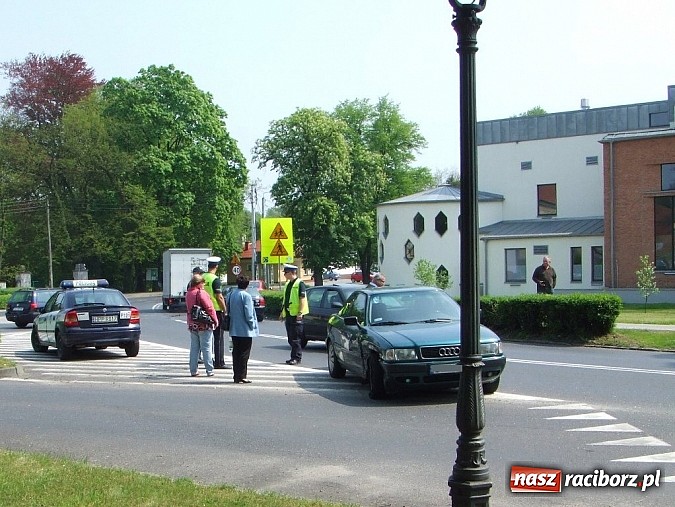 Zdjęcie w galerii na portalu naszraciborz.pl: Kolizja w samym centrum Rud  wiadomości z regionu