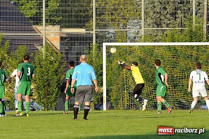 Zdjęcie w galerii na portalu naszraciborz.pl: Rudy uratowały punkt w ostatniej minucie wiadomości z regionu