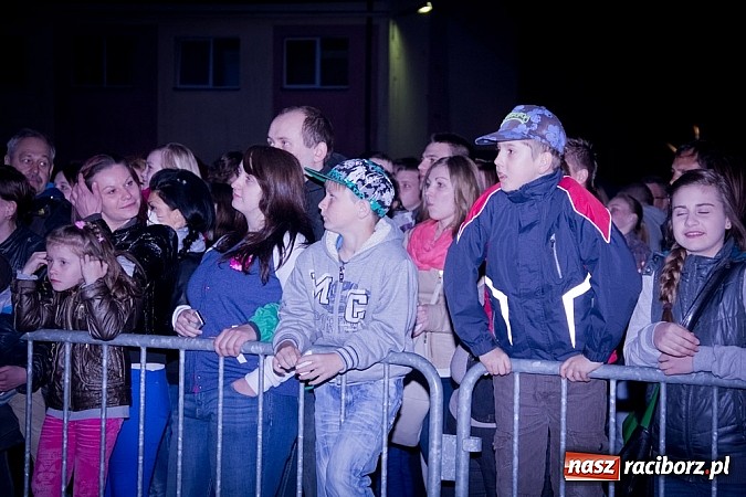 Zdjęcie w galerii na portalu naszraciborz.pl: Disco polo gromadzi tłumy - Weekend w Nędzy wiadomości z regionu