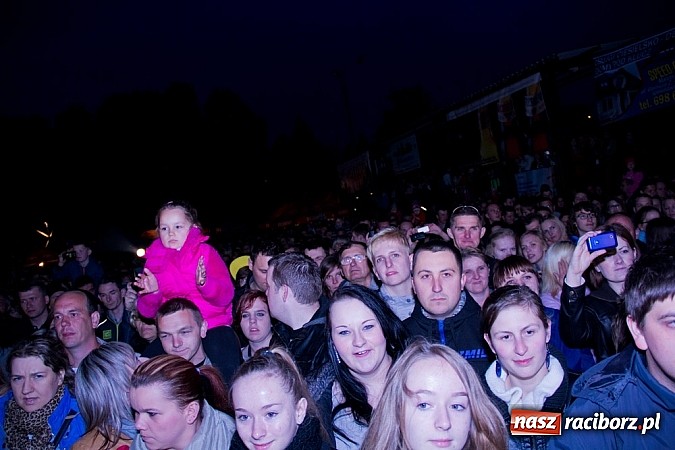Zdjęcie w galerii na portalu naszraciborz.pl: Disco polo gromadzi tłumy - Weekend w Nędzy wiadomości z regionu