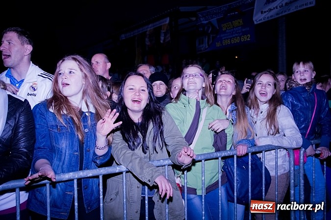 Zdjęcie w galerii na portalu naszraciborz.pl: Disco polo gromadzi tłumy - Weekend w Nędzy wiadomości z regionu