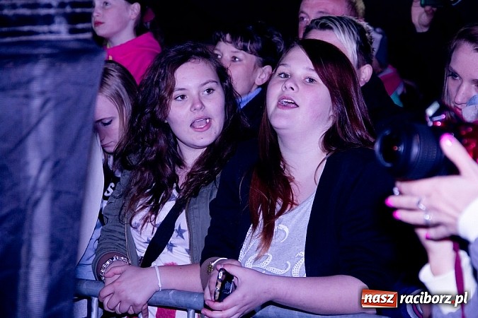 Zdjęcie w galerii na portalu naszraciborz.pl: Disco polo gromadzi tłumy - Weekend w Nędzy wiadomości z regionu