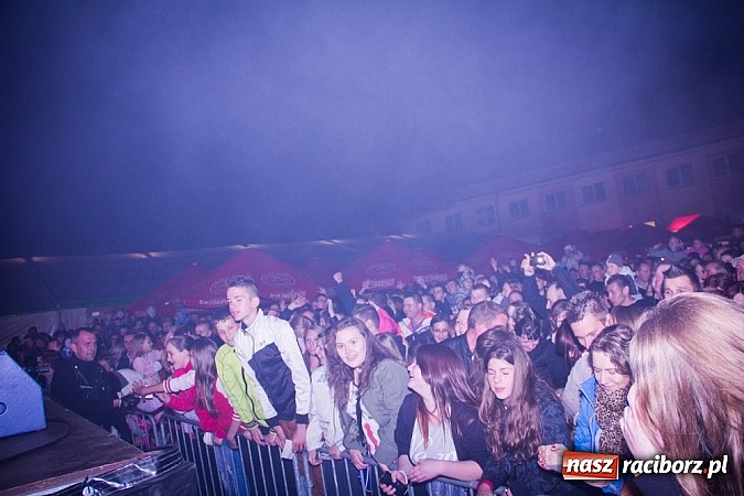 Zdjęcie w galerii na portalu naszraciborz.pl: Disco polo gromadzi tłumy - Weekend w Nędzy wiadomości z regionu