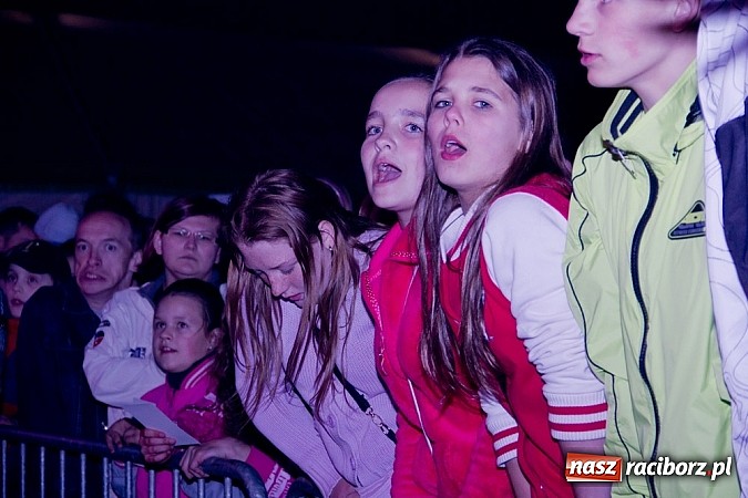 Zdjęcie w galerii na portalu naszraciborz.pl: Disco polo gromadzi tłumy - Weekend w Nędzy wiadomości z regionu