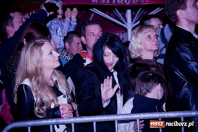 Zdjęcie w galerii na portalu naszraciborz.pl: Disco polo gromadzi tłumy - Weekend w Nędzy wiadomości z regionu