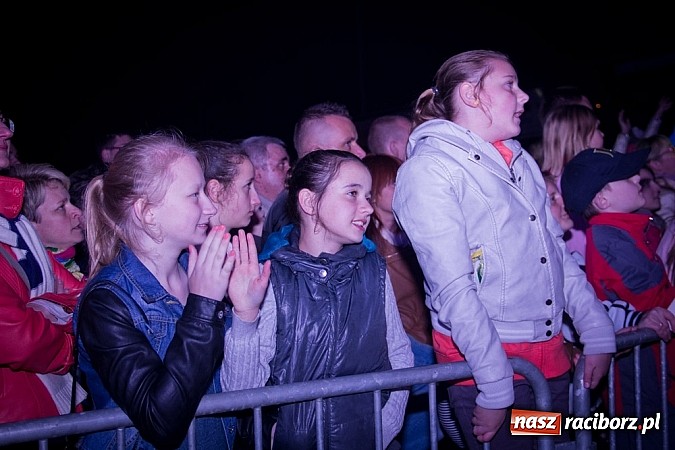 Zdjęcie w galerii na portalu naszraciborz.pl: Disco polo gromadzi tłumy - Weekend w Nędzy wiadomości z regionu