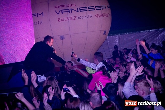 Zdjęcie w galerii na portalu naszraciborz.pl: Disco polo gromadzi tłumy - Weekend w Nędzy wiadomości z regionu