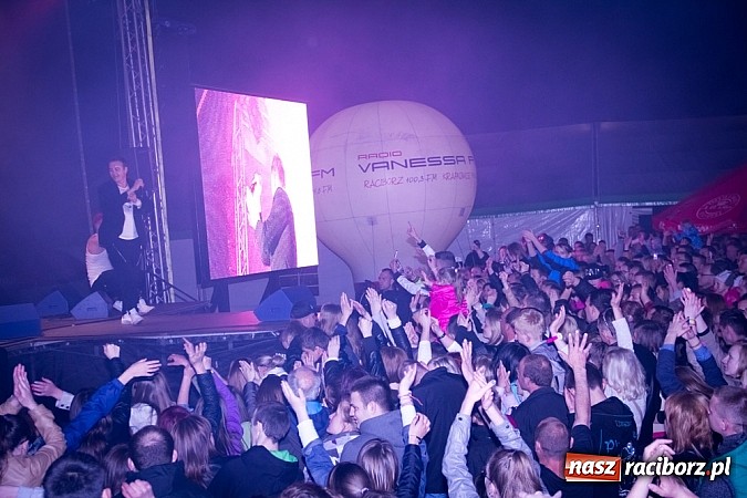 Zdjęcie w galerii na portalu naszraciborz.pl: Disco polo gromadzi tłumy - Weekend w Nędzy wiadomości z regionu