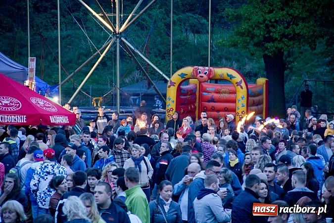 Zdjęcie w galerii na portalu naszraciborz.pl: Disco polo gromadzi tłumy - Weekend w Nędzy wiadomości z regionu