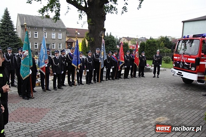 Zdjęcie w galerii na portalu naszraciborz.pl: Ochotnicy z Rzuchowa mają nowy wóz! wiadomości z regionu