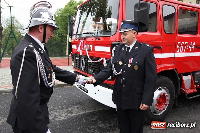 Zdjęcie w galerii na portalu naszraciborz.pl: Ochotnicy z Rzuchowa mają nowy wóz! wiadomości z regionu