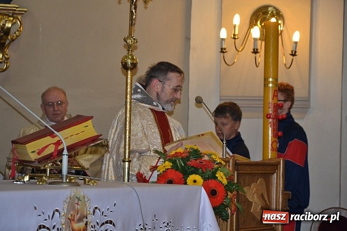 Zdjęcie w galerii na portalu naszraciborz.pl: Na świętego Floriana poświęcili nowy wóz wiadomości z regionu