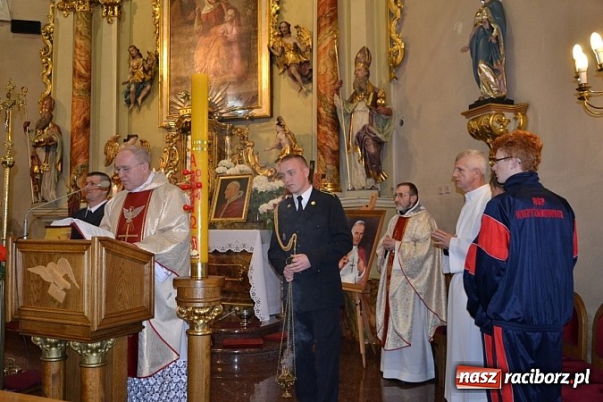 Zdjęcie w galerii na portalu naszraciborz.pl: Na świętego Floriana poświęcili nowy wóz wiadomości z regionu