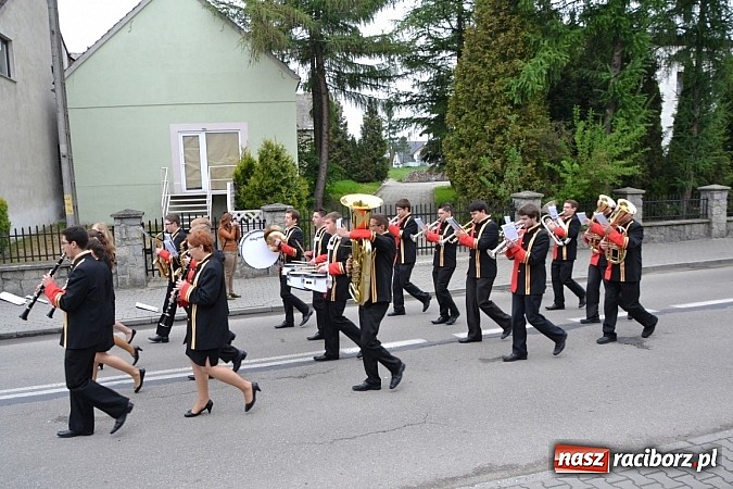 Zdjęcie w galerii na portalu naszraciborz.pl: Na świętego Floriana poświęcili nowy wóz wiadomości z regionu