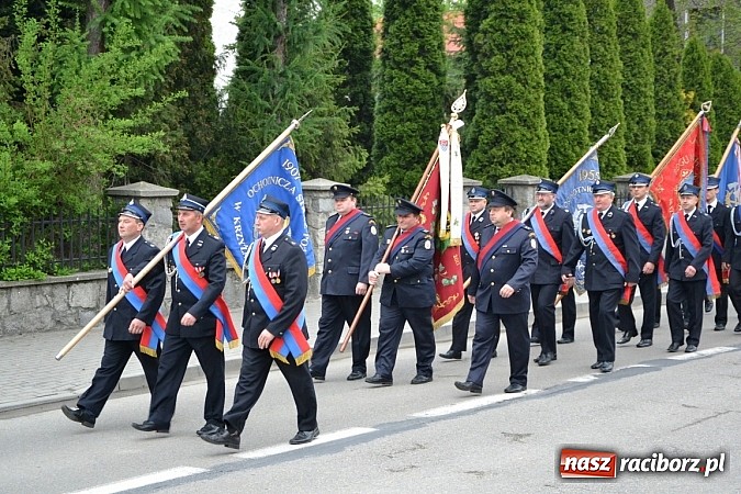 Zdjęcie w galerii na portalu naszraciborz.pl: Na świętego Floriana poświęcili nowy wóz wiadomości z regionu