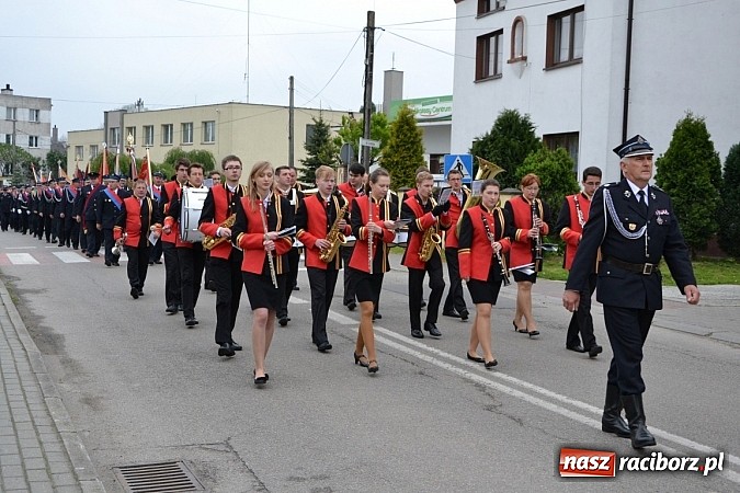 Zdjęcie w galerii na portalu naszraciborz.pl: Na świętego Floriana poświęcili nowy wóz wiadomości z regionu
