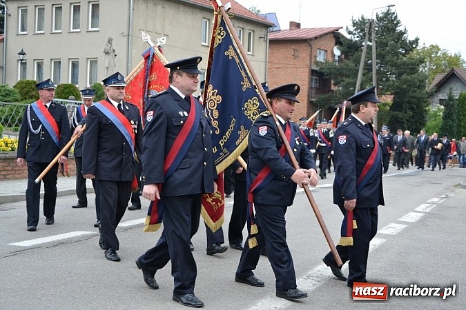 Zdjęcie w galerii na portalu naszraciborz.pl: Na świętego Floriana poświęcili nowy wóz wiadomości z regionu