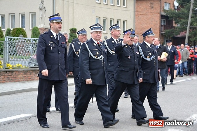 Zdjęcie w galerii na portalu naszraciborz.pl: Na świętego Floriana poświęcili nowy wóz wiadomości z regionu