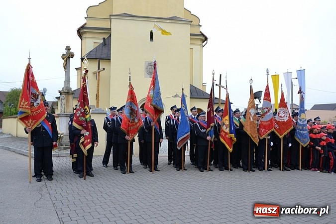 Zdjęcie w galerii na portalu naszraciborz.pl: Na świętego Floriana poświęcili nowy wóz wiadomości z regionu