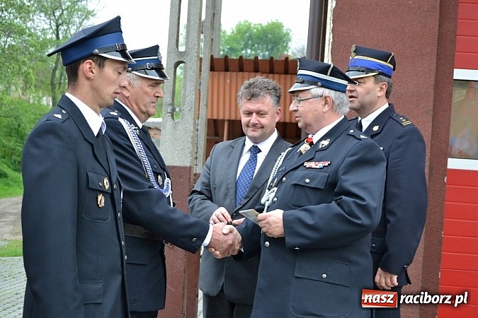 Zdjęcie w galerii na portalu naszraciborz.pl: Na świętego Floriana poświęcili nowy wóz wiadomości z regionu