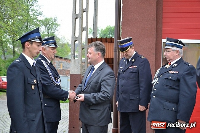 Zdjęcie w galerii na portalu naszraciborz.pl: Na świętego Floriana poświęcili nowy wóz wiadomości z regionu