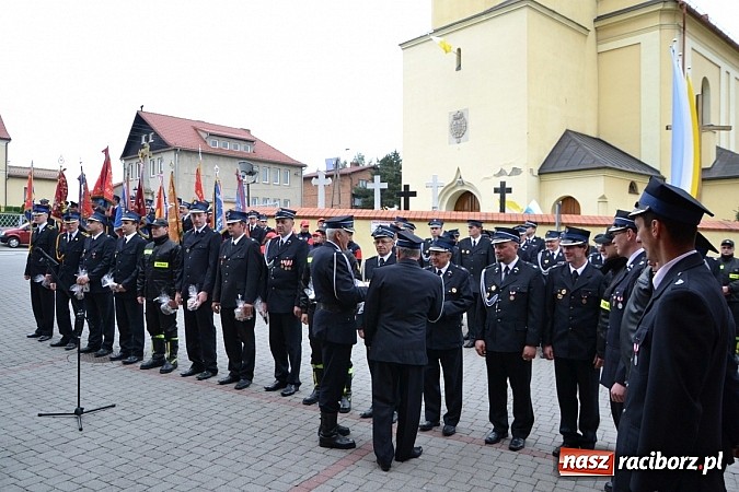 Zdjęcie w galerii na portalu naszraciborz.pl: Na świętego Floriana poświęcili nowy wóz wiadomości z regionu