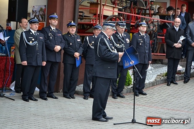 Zdjęcie w galerii na portalu naszraciborz.pl: Na świętego Floriana poświęcili nowy wóz wiadomości z regionu